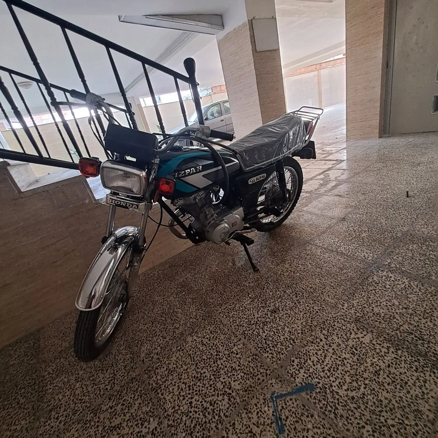 موتور هوندا ۱۲۵ مدارک کامل+بیمه|موتورسیکلت|قائمشهر, |دیوار