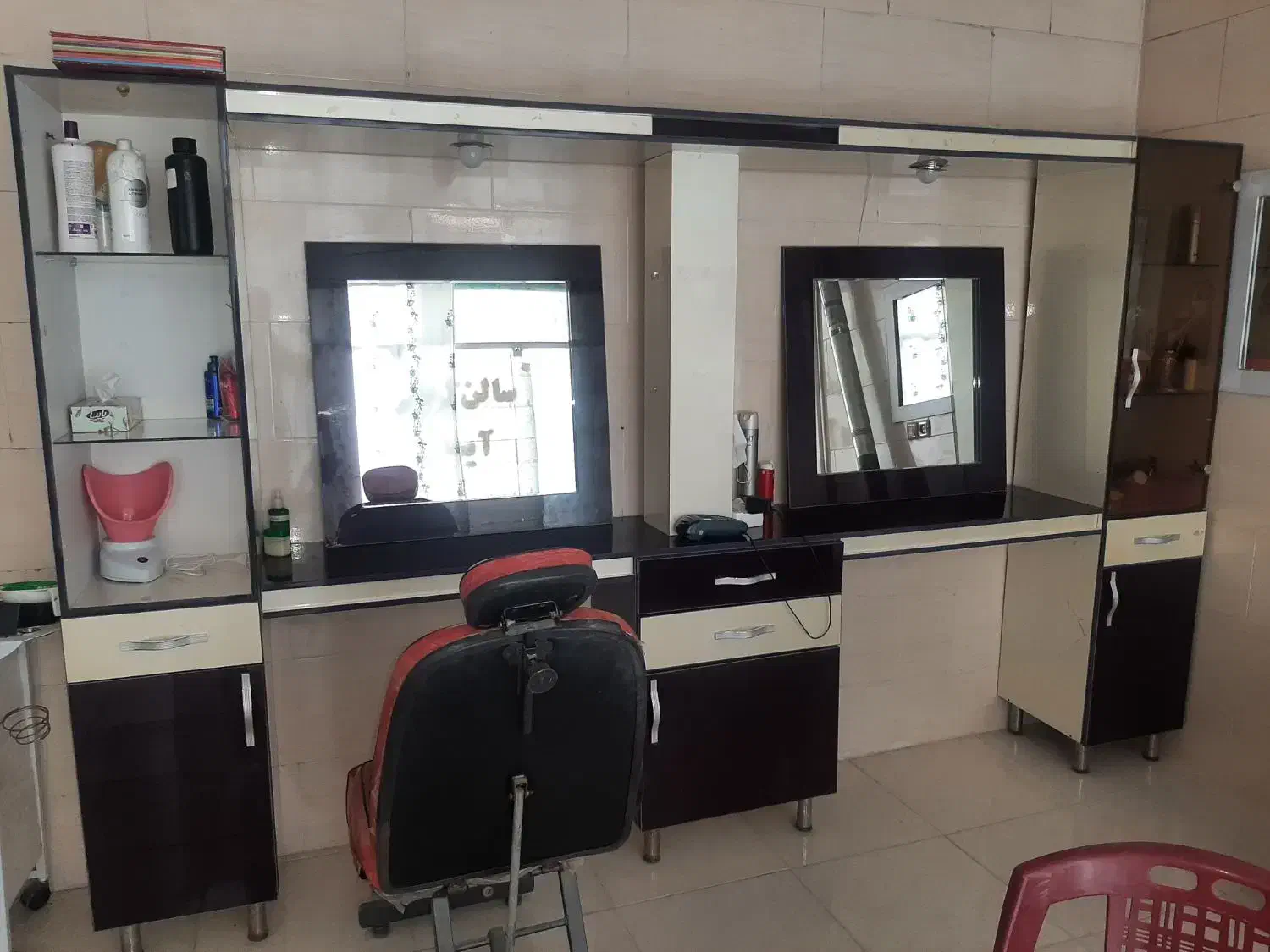 دکور آرایشگاه|آرایشگاه و سالنهای زیبایی|پیر بکران, |دیوار