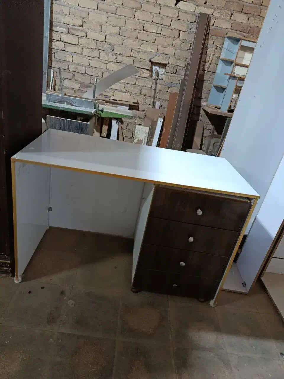 میز اداری چهار کشور با جنس ام دی اف|میز تحریر و کامپیوتر|قم, سید معصوم|دیوار