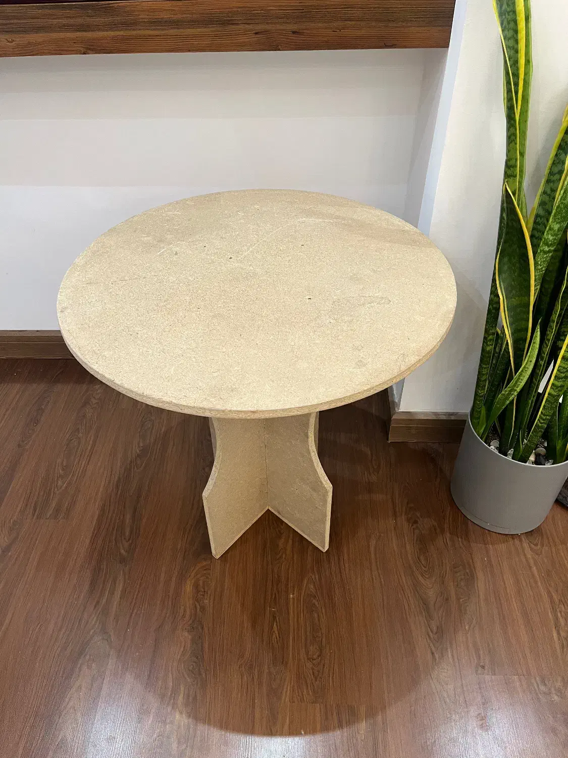 میز چوبی گرد نو با رومیزی|مبلمان خانگی و میز عسلی|تهران, شهرک محلاتی|دیوار