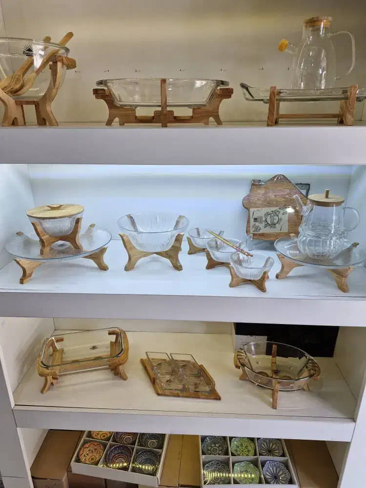 سرویس پذیرایی بلور وچوب شیک|ظروف سرو و پذیرایی|مشکین‌دشت, |دیوار