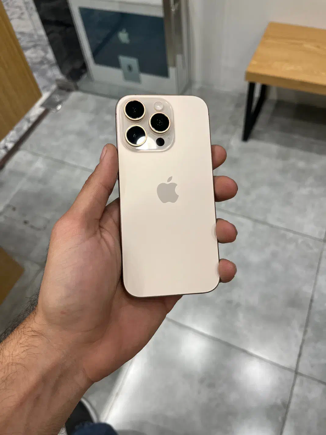 آیفون ۱۶ پرو شرکتی در حد نو|موبایل|تهران, صادقیه|دیوار