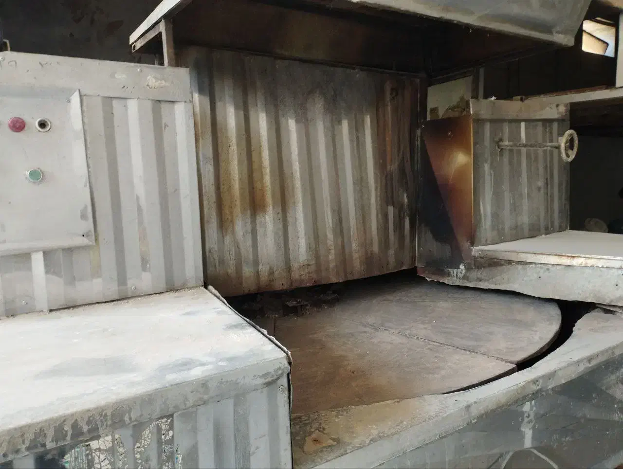 تنور گردان نانوایی و میز کار|ماشین‌آلات صنعتی|فیروزکوه, |دیوار