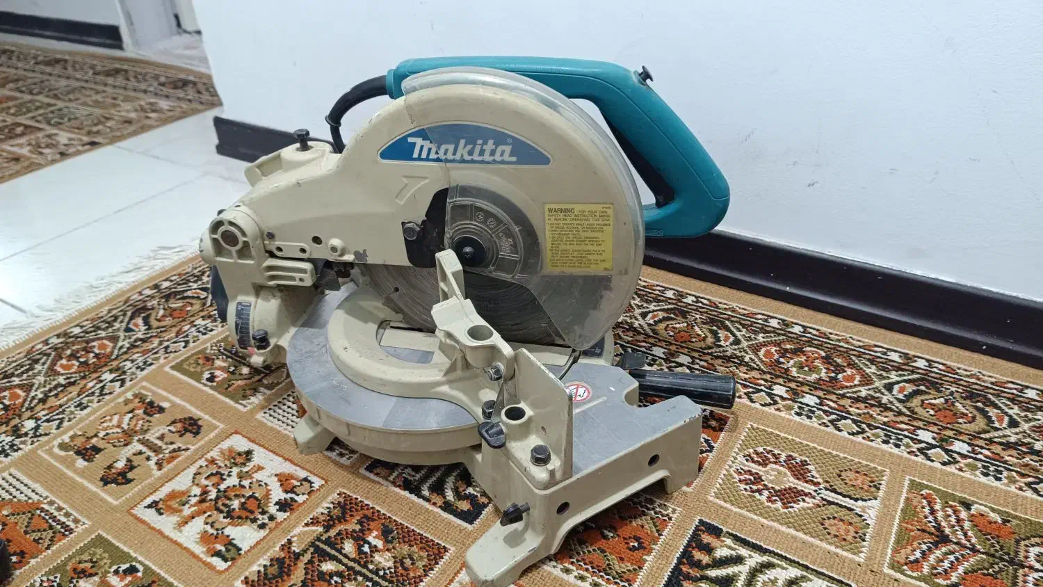 فارسی بر،پمپ باد،تیپو میخکوب ماکیتا|ابزارآلات|اشتهارد, |دیوار