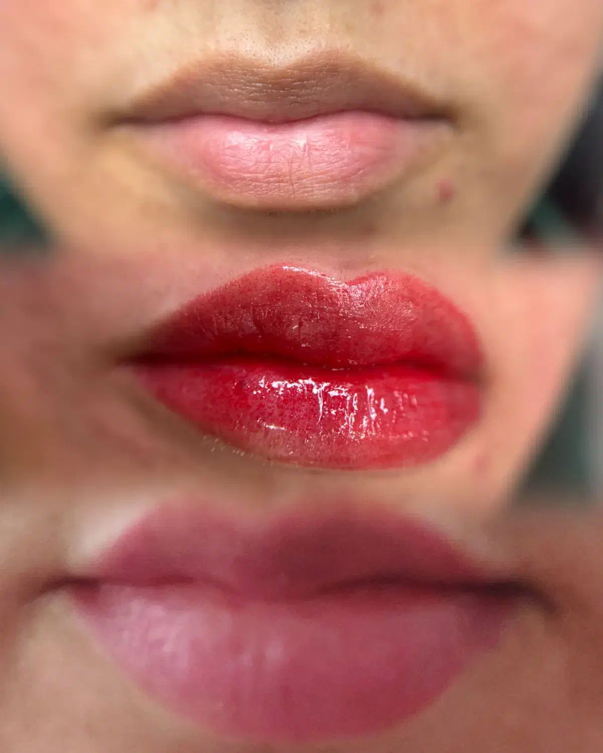 مدل شیدینگ لب جهت تولیدمحتوا|خدمات آرایشگری و زیبایی|سراوان, |دیوار