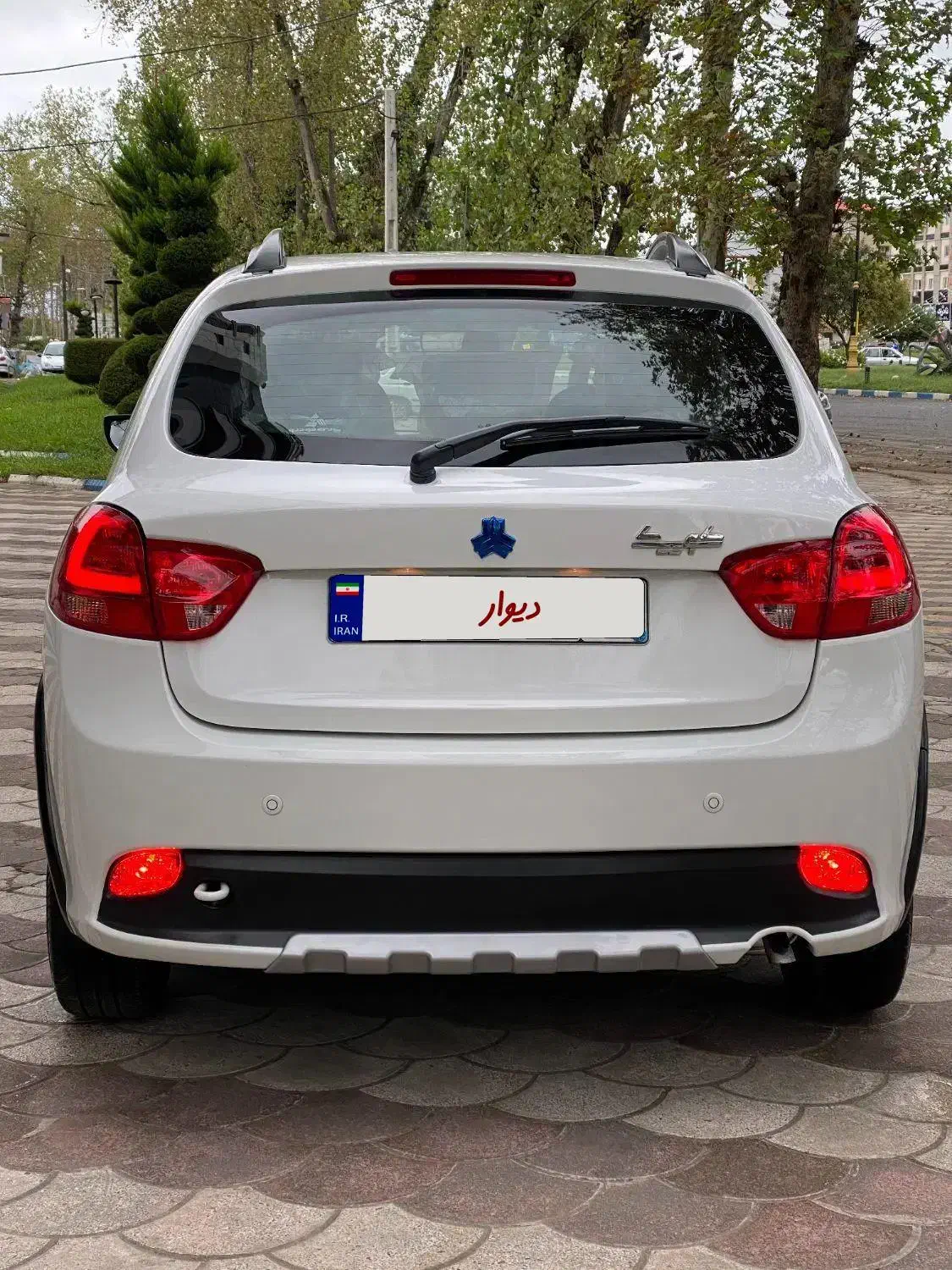 کوییک مدل1402|خودرو سواری و وانت|رشت, عینک|دیوار