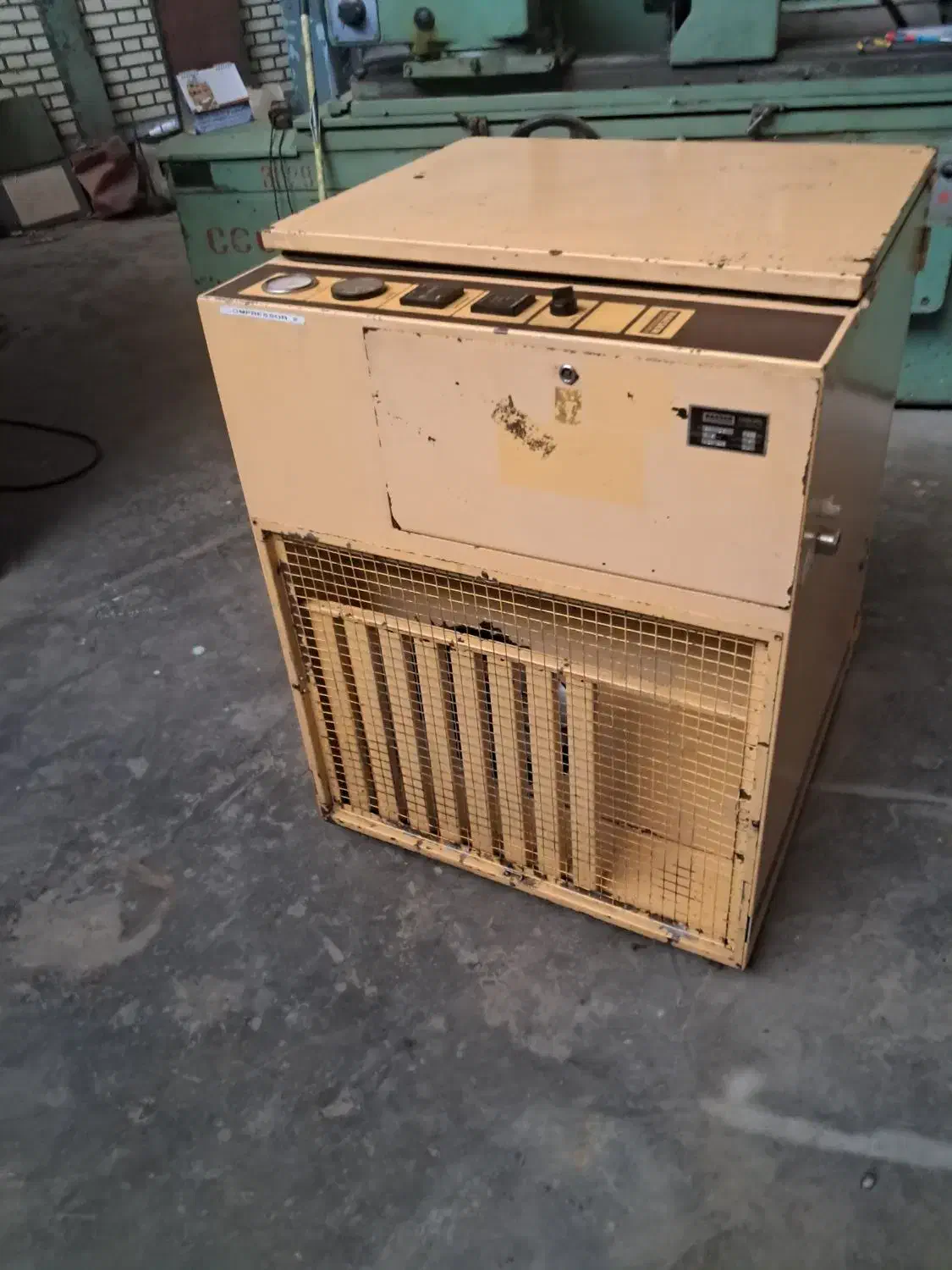 دستگاه کمپرسور باد اسکرو کایزر المان 15 kw  در حد|ماشین‌آلات صنعتی|اراک, |دیوار
