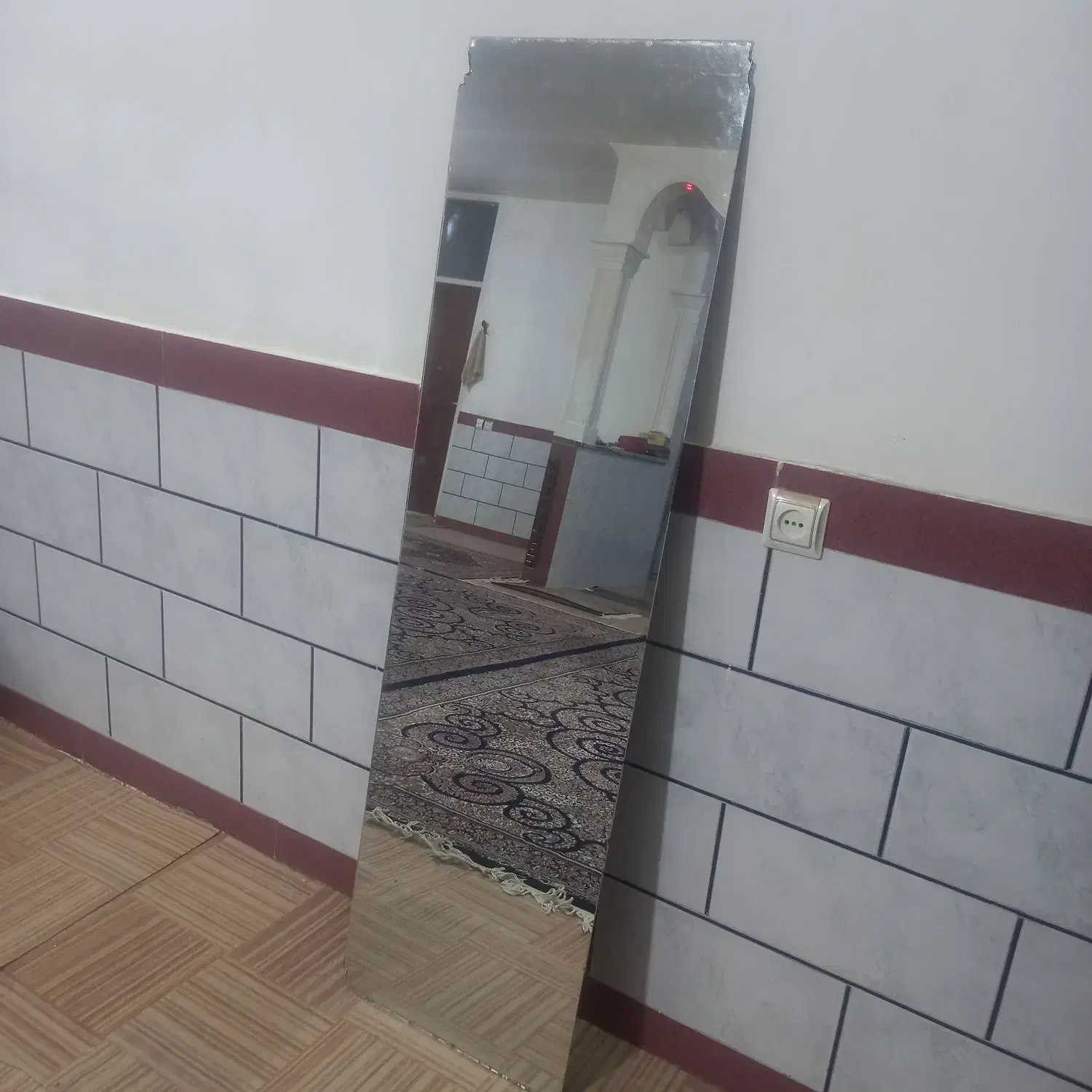 قدی|آینه|کنگاور, |دیوار