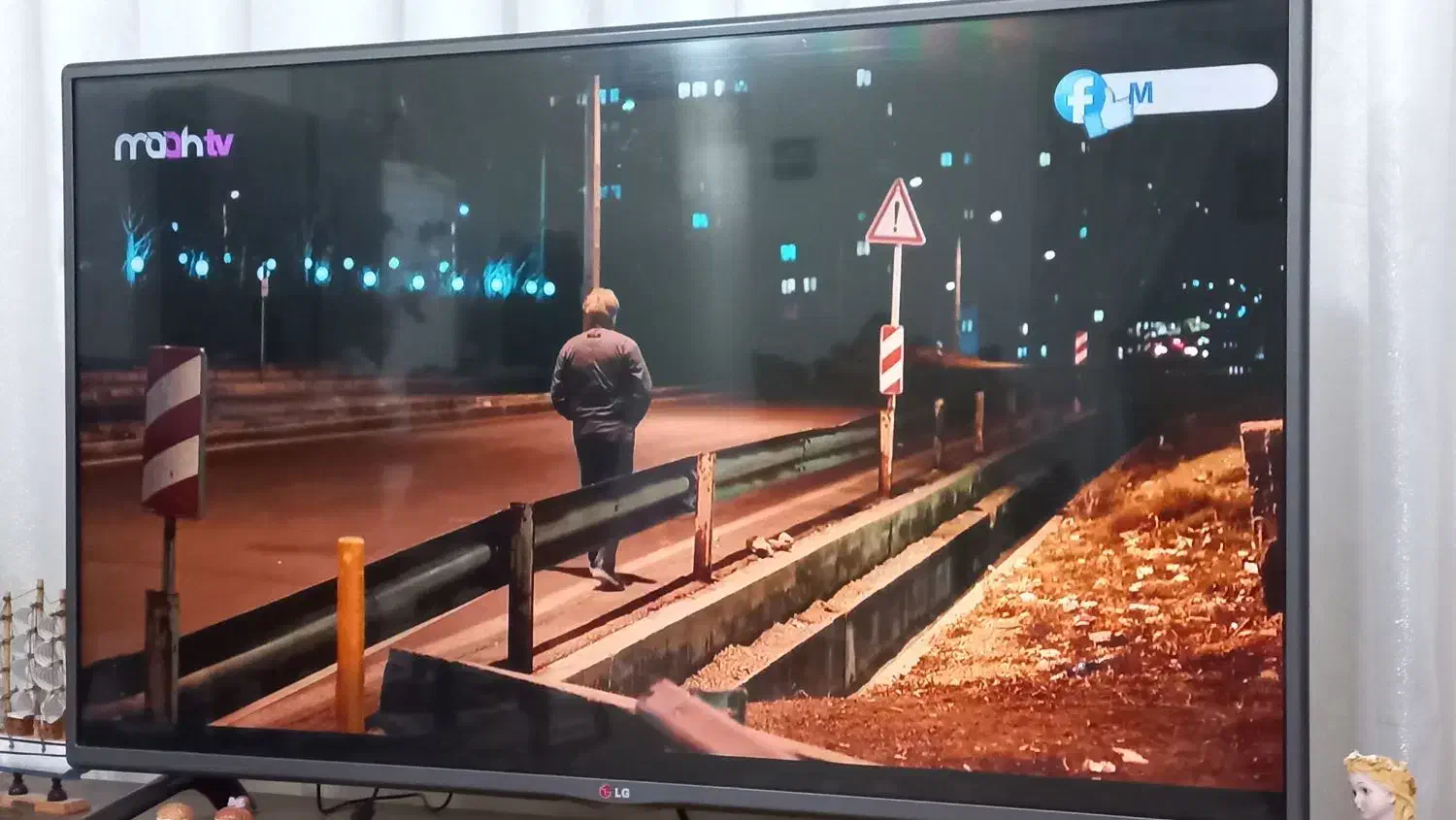 LED  (42اینچ) LG|تلویزیون و پروژکتور|محمدیه-قزوین, |دیوار