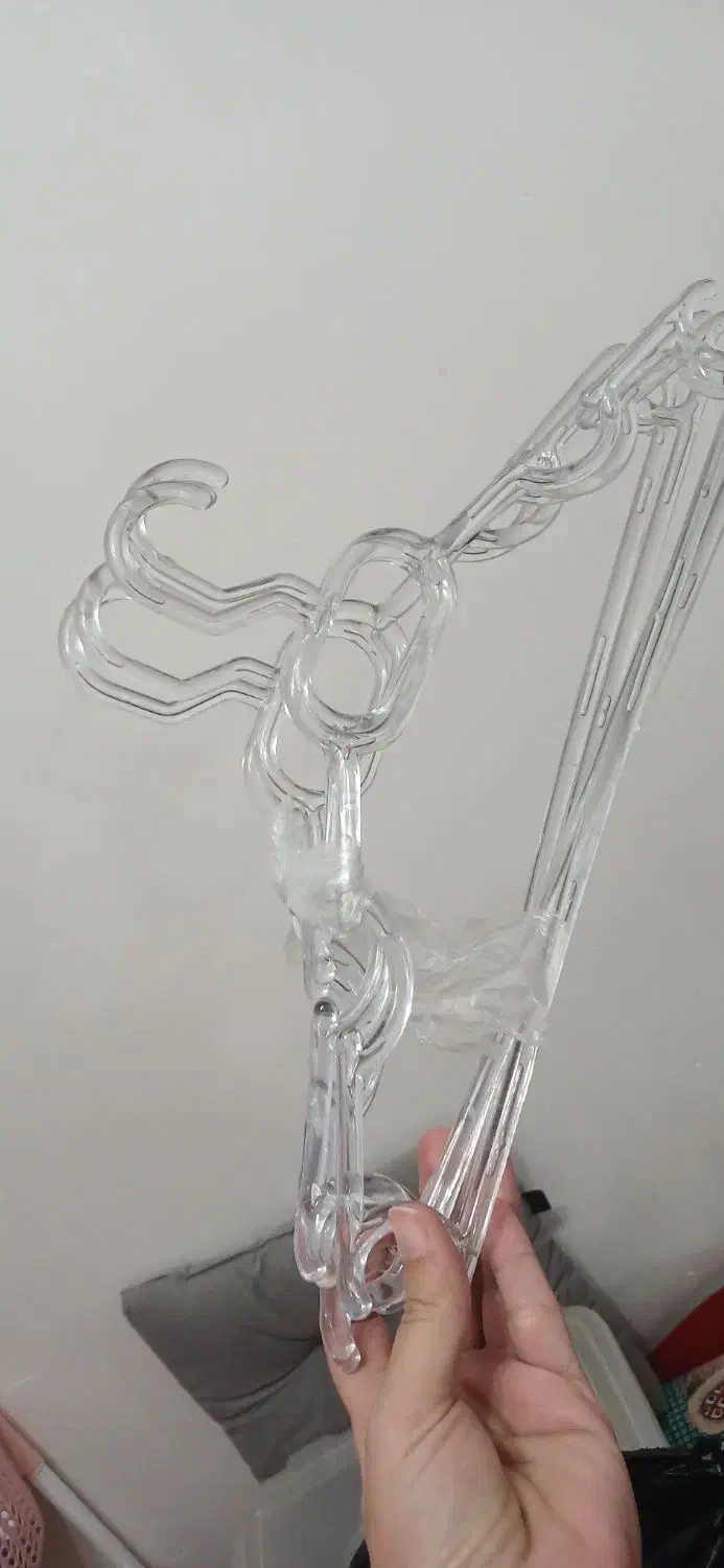 رخت آویز|بندرخت و رخت‌آویز|پیر بکران, |دیوار