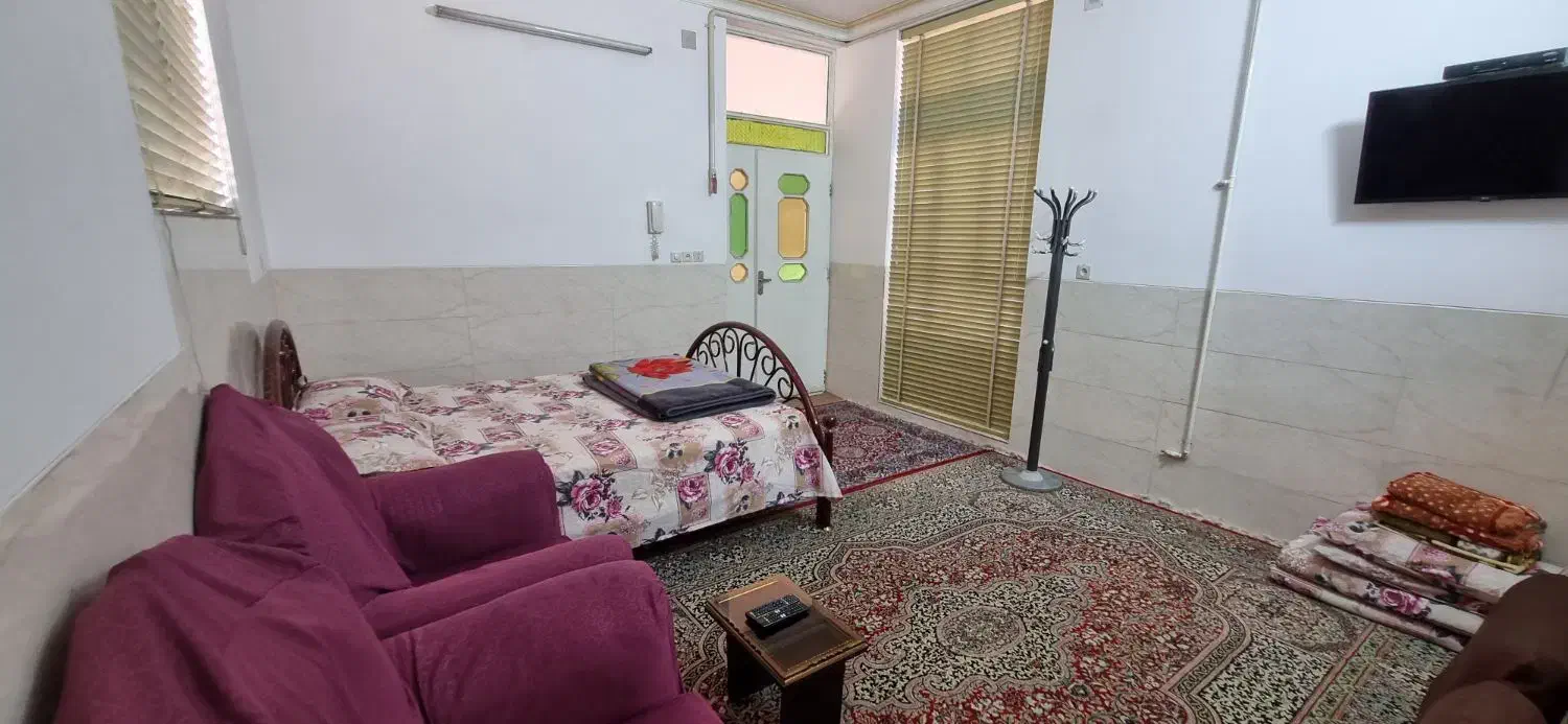 طبقه اول تک خواب|اجارهٔ کوتاه‌مدت آپارتمان و سوئیت|یزد, |دیوار