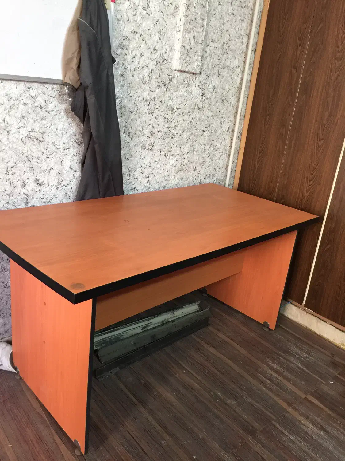 میز و صندلی ادار|مبلمان اداری|گرگان, |دیوار