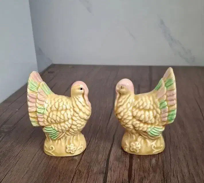 مجسمه چینی،بوقلمو چینی،آبلیموخوری،بطری،سطل آشغال|مجسمه، تندیس، ماکت|ری, دولت‌آباد|دیوار