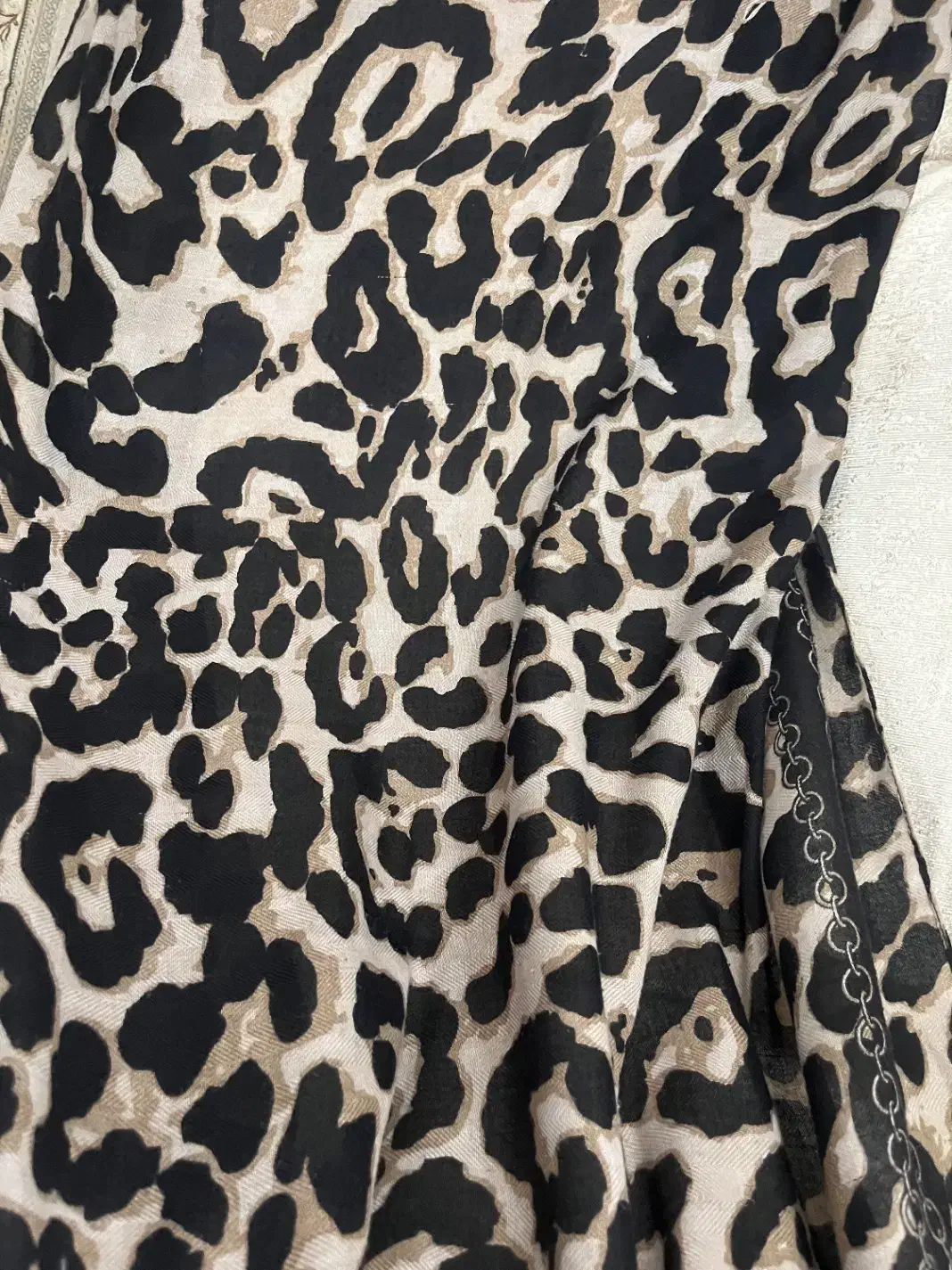 شال طرح پلنگی|لباس|رشت, گلسار|دیوار