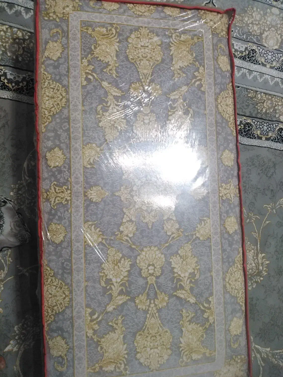 پشتی|مبلمان خانگی و میز عسلی|رباط‌کریم, الارد|دیوار