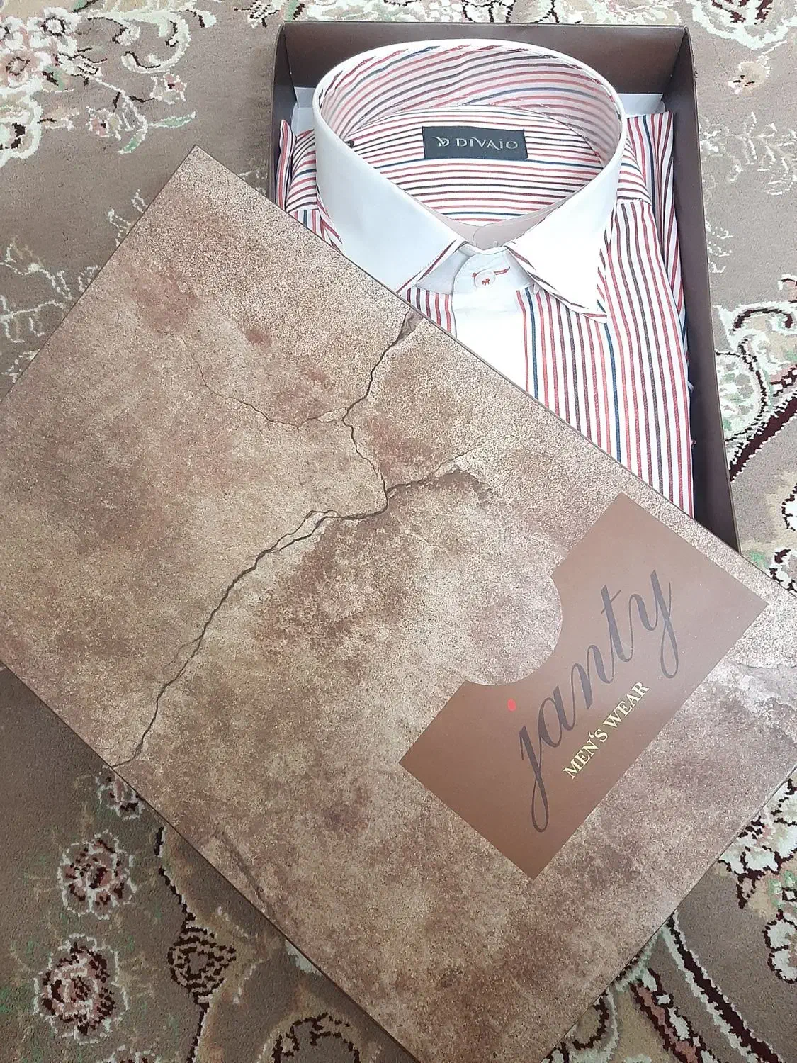 پیرهن مردانه|لباس|باقرشهر, |دیوار