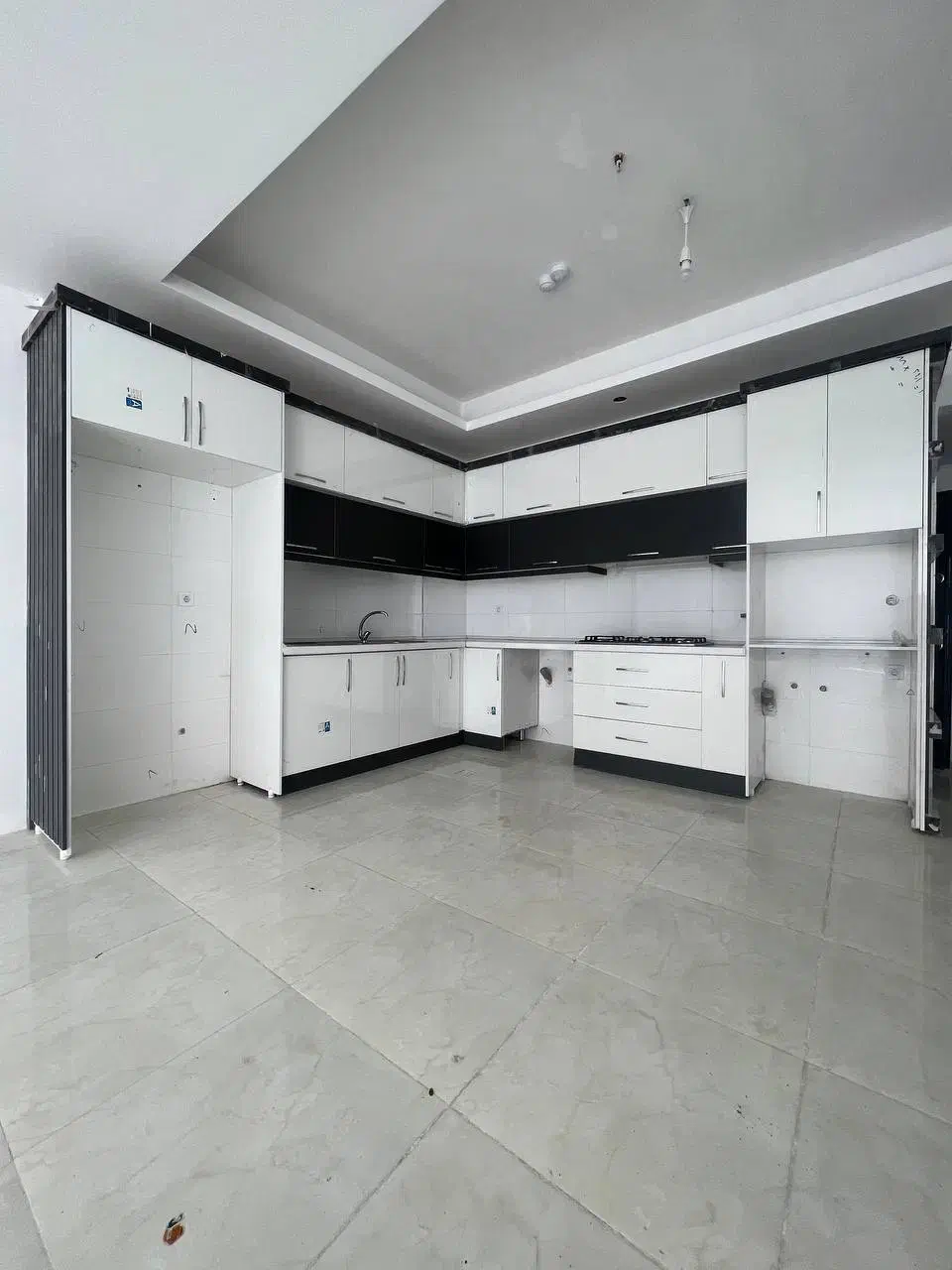 آپارتمان ۱۴۰ متری محدوده سیمرغ / صفر کلید نخورده|فروش آپارتمان|نیشابور, دارایی|دیوار