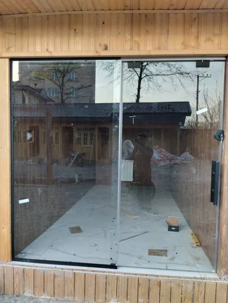 نصب شیشه سکوریت و لمینت|خدمات پیشه و مهارت|تهران, هرندی|دیوار