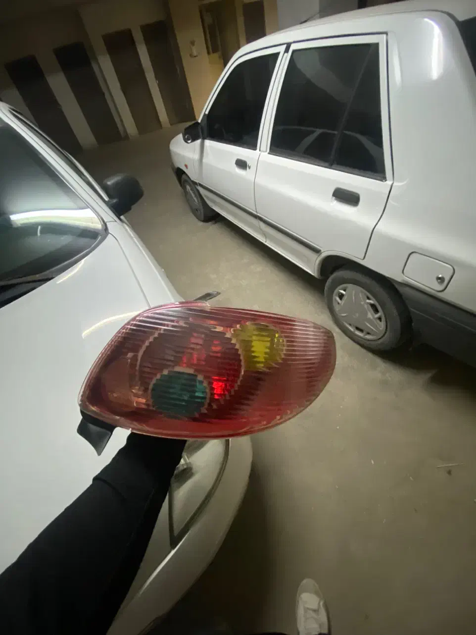 چراغ خطر مدل پایینی ۲۰۶|قطعات یدکی و لوازم جانبی|شریف‌آباد, |دیوار