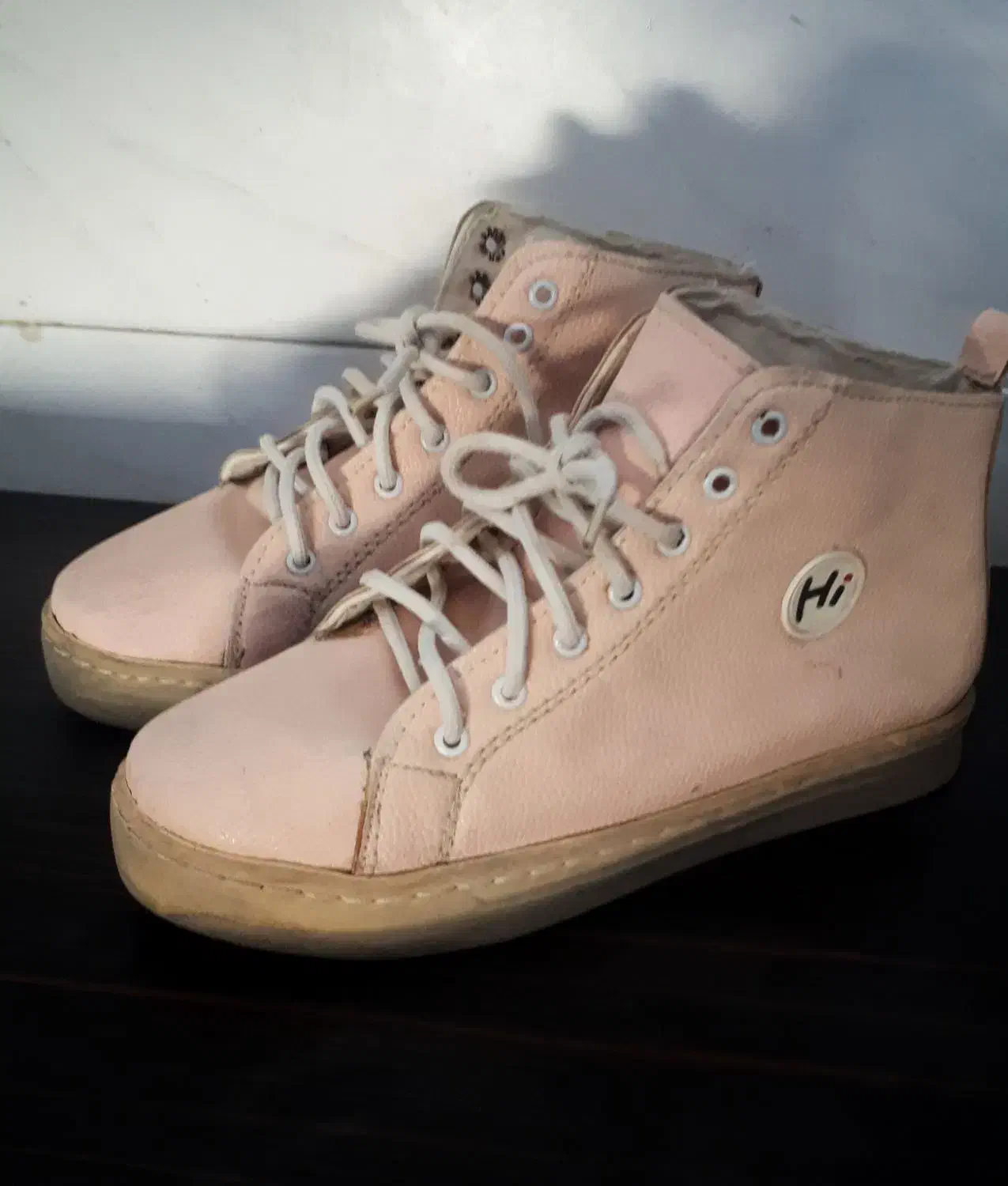 نیم پوتین|کیف، کفش، کمربند|گرگان, |دیوار