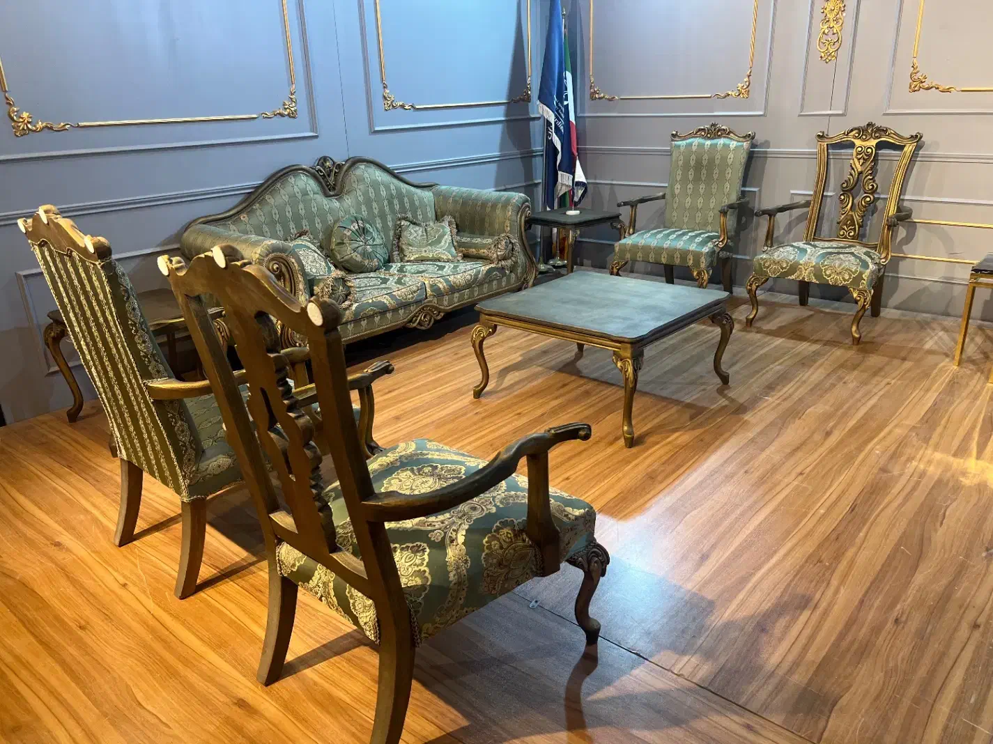 مدل مبل نئوکلاسیک چپندر|مبلمان خانگی و میز عسلی|صباشهر, |دیوار