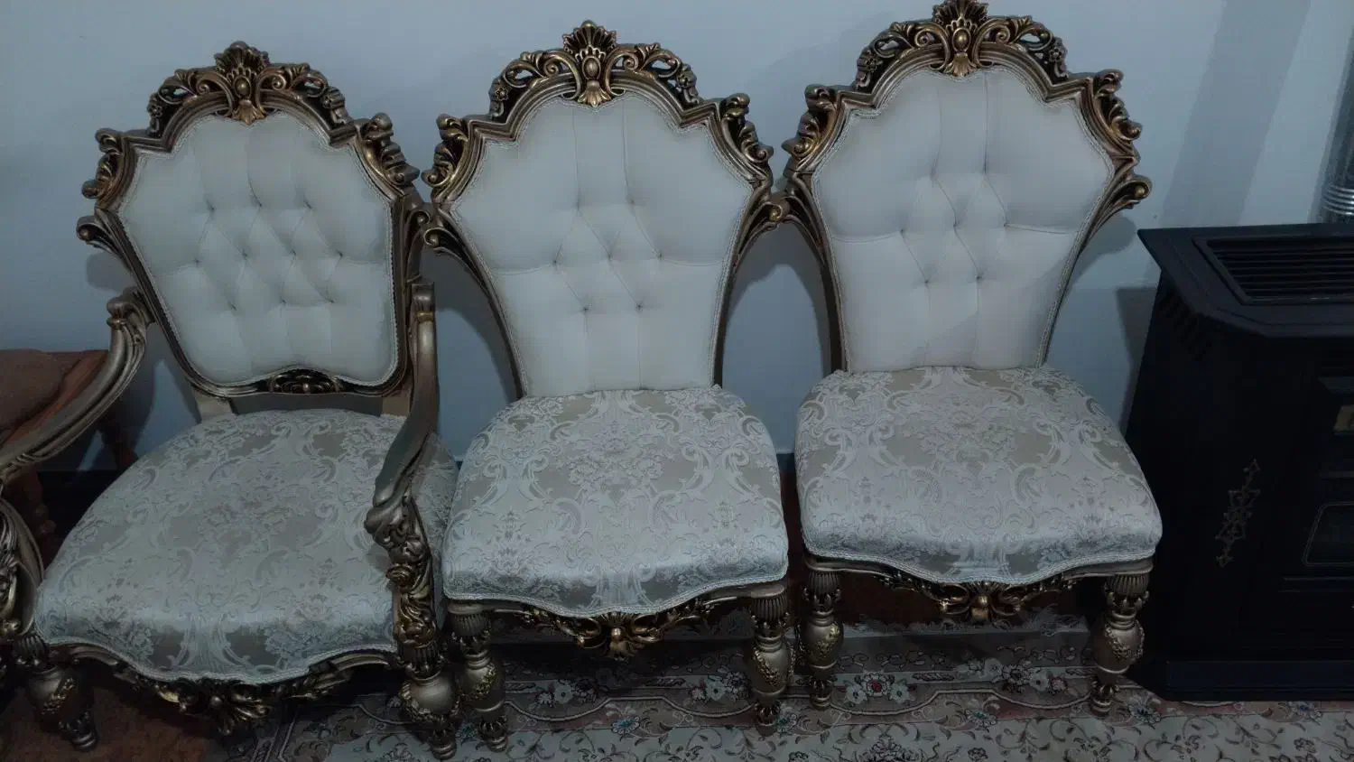 مبل سلطنتی مجلل و نو|مبلمان خانگی و میز عسلی|ماسال, |دیوار