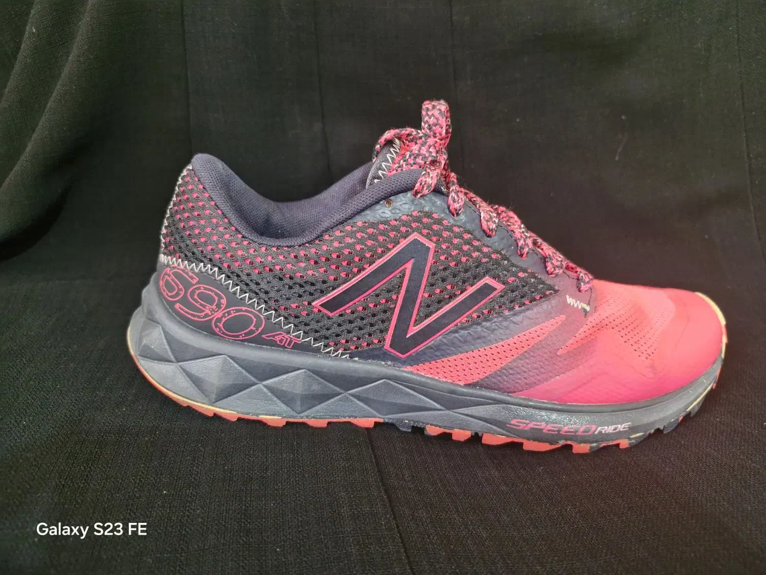 کفش کتانی اسپورت|کیف، کفش، کمربند|شیراز, تندگویان|دیوار