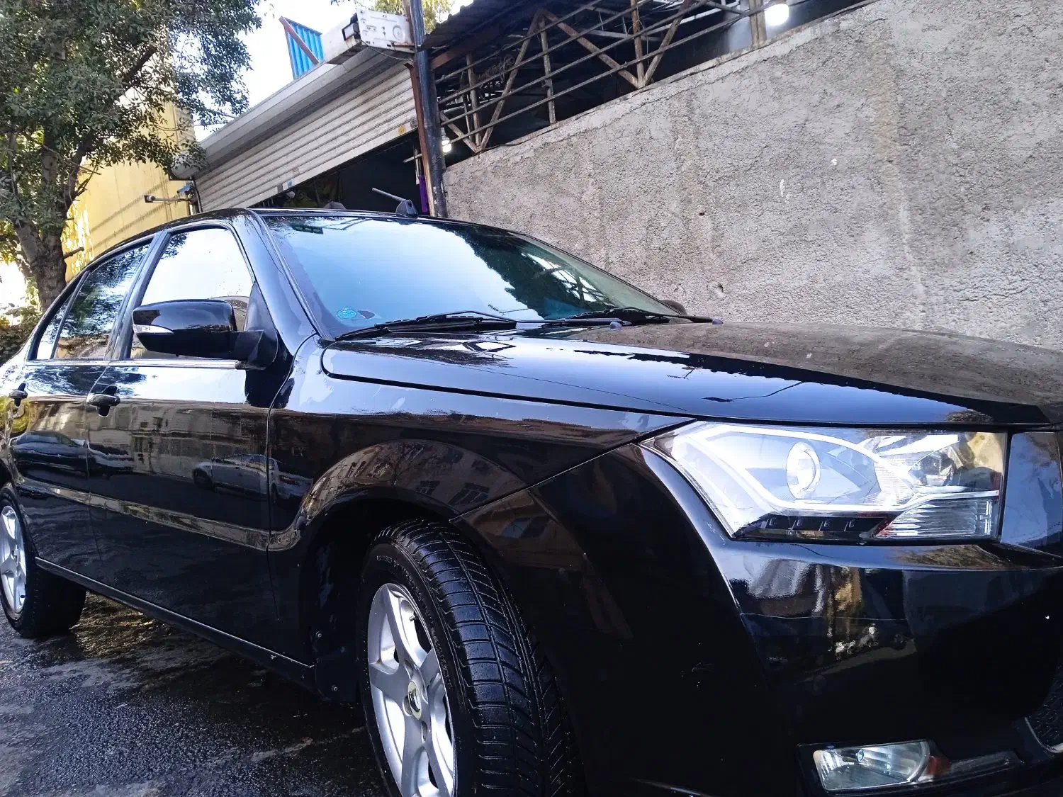 دنا فوق‌العاده سالم کم کار 94 مشکی بدونه رنگ|خودرو سواری و وانت|تهران, پرستار|دیوار