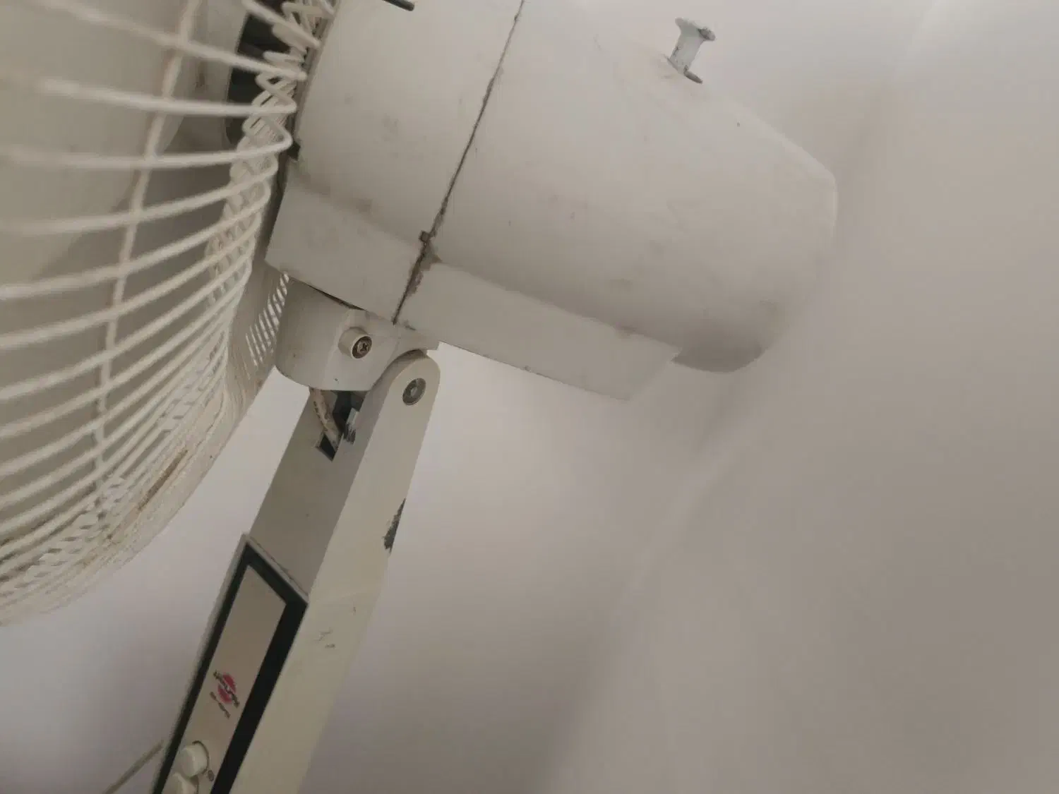 پنکه پارس خزر پایه بلند|پنکه و تصفیهکنندهٔ هوا|تهران, دولتخواه جنوبی|دیوار