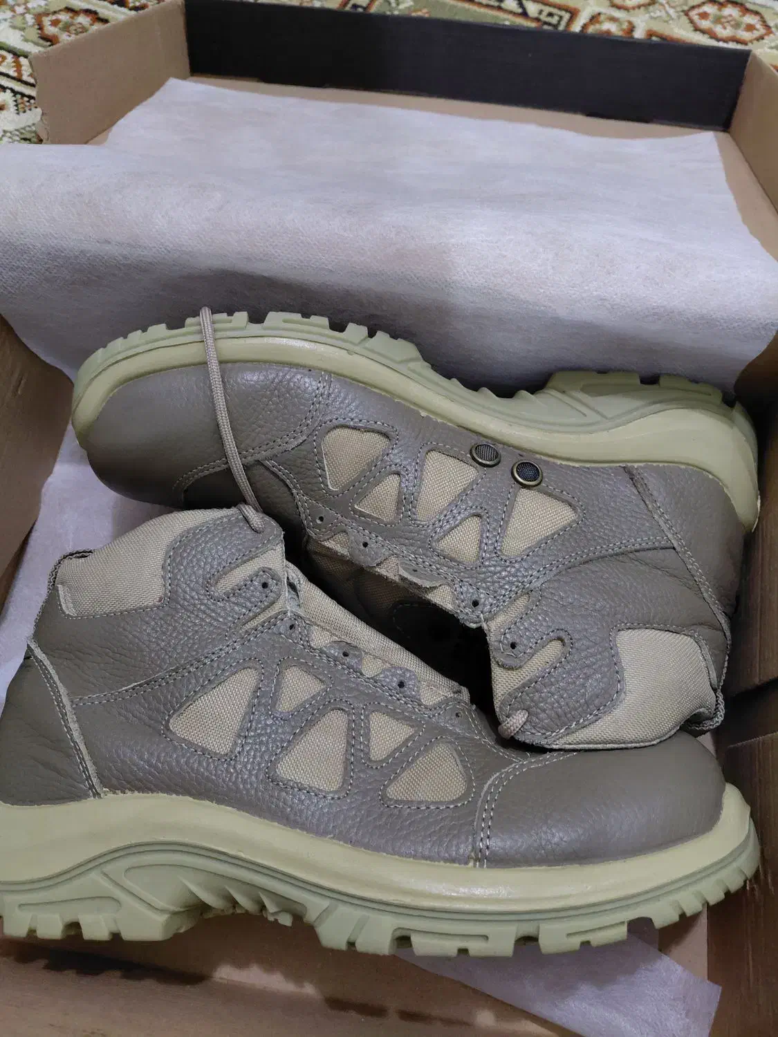 کفش ایمنی|کیف، کفش، کمربند|نیشابور, هفده شهریور|دیوار