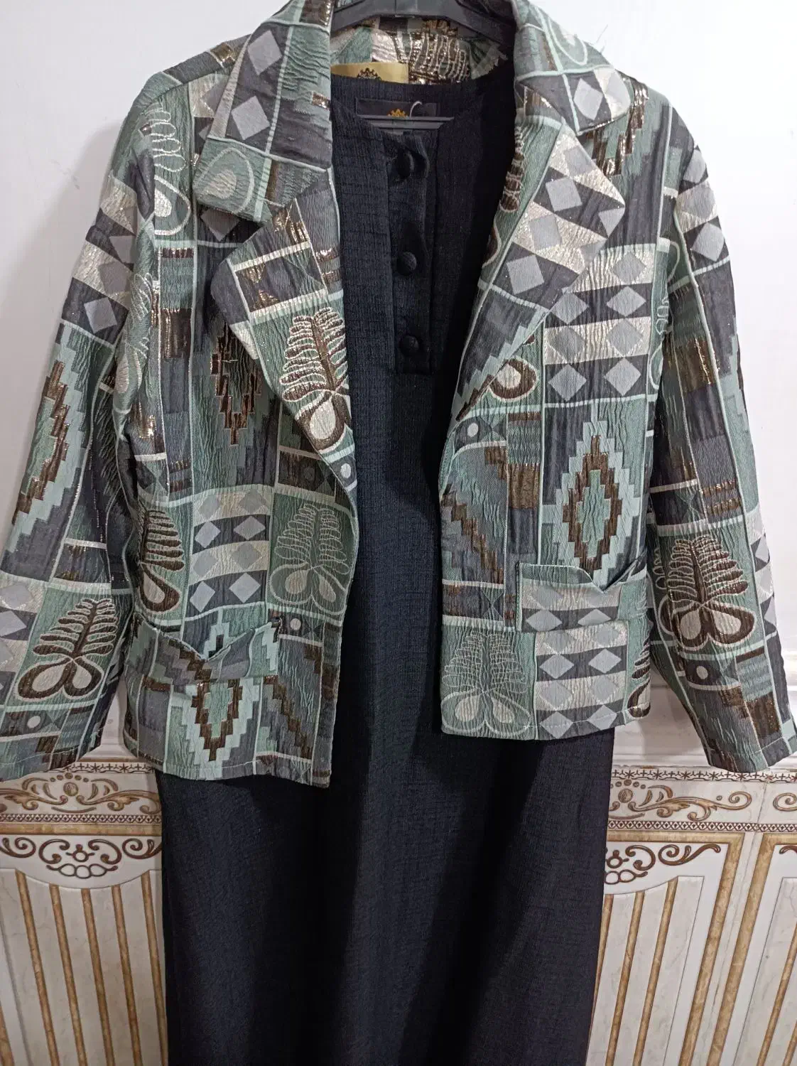 مانتو مجلسی|لباس|اهواز, کوی مندلی(سه راه خرمشهر)|دیوار