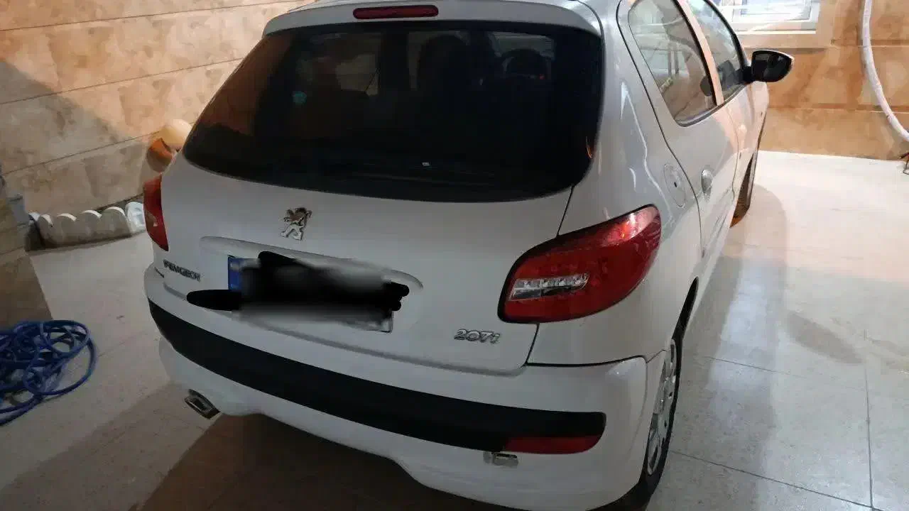 207سفید|خودرو سواری و وانت|بوشهر, |دیوار