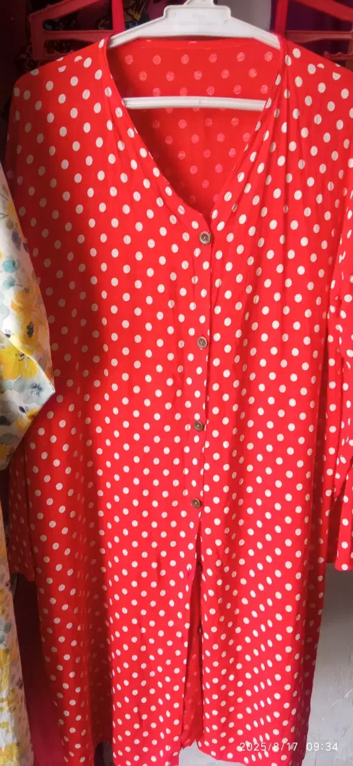 مانتو و لباس مجلسی|لباس|نیشابور, گنبد سبز|دیوار