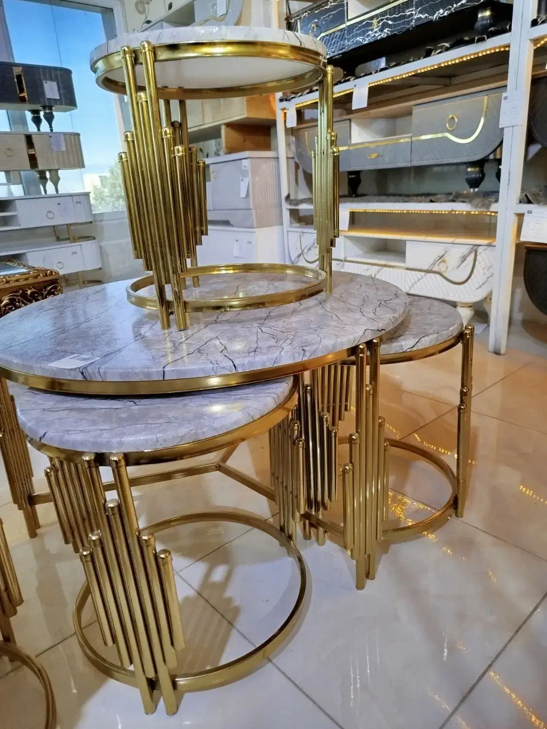 جلو مبلی گرد پیانو زرکالا|مبلمان خانگی و میز عسلی|یاسوج, |دیوار