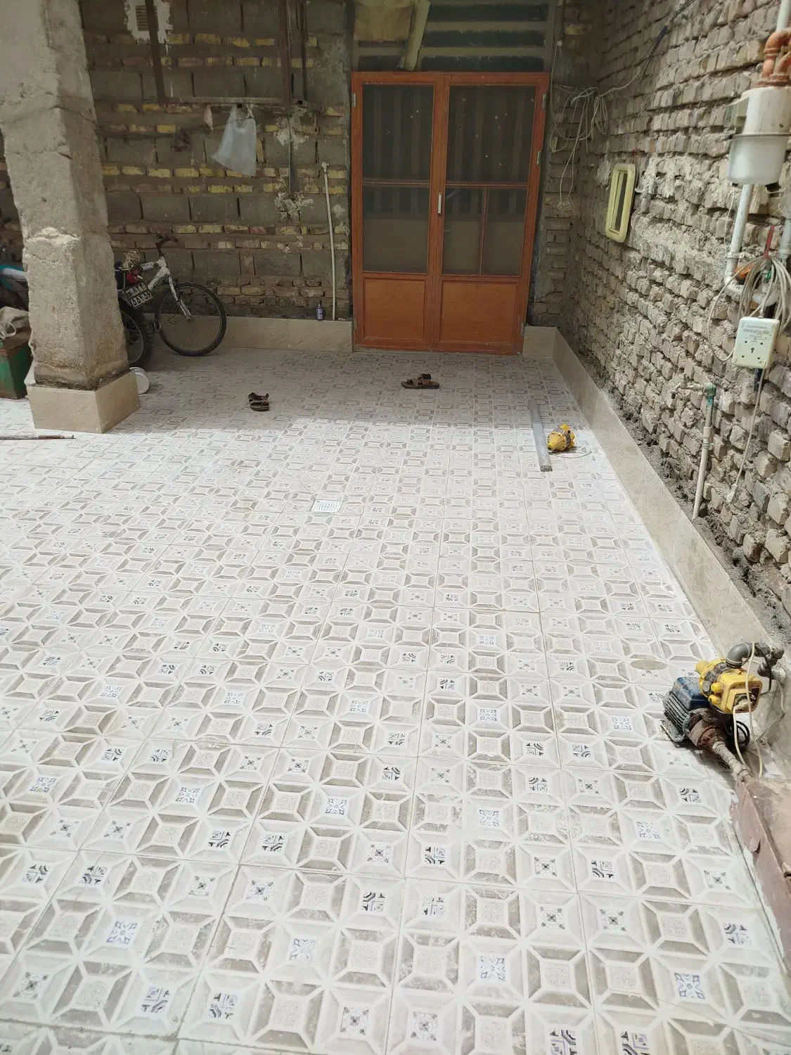 کاشی وسرامیک کاری|خدمات پیشه و مهارت|زابل, |دیوار