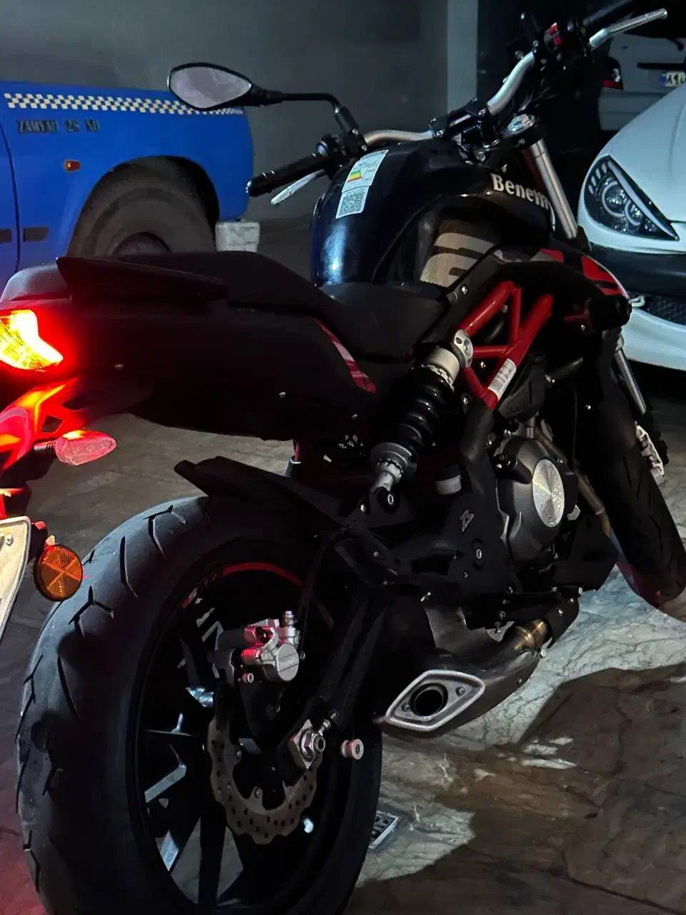 بنلی ۳۰۰ جفت مشکی|موتورسیکلت|زنجان, |دیوار
