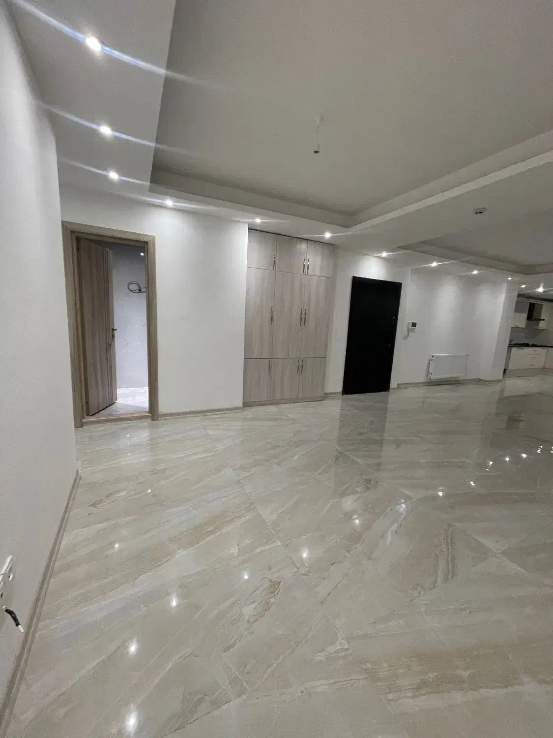 اپارتمان نوساز ۱۳۵ متری دو خواب (امینی)|اجارهٔ آپارتمان|نور, |دیوار