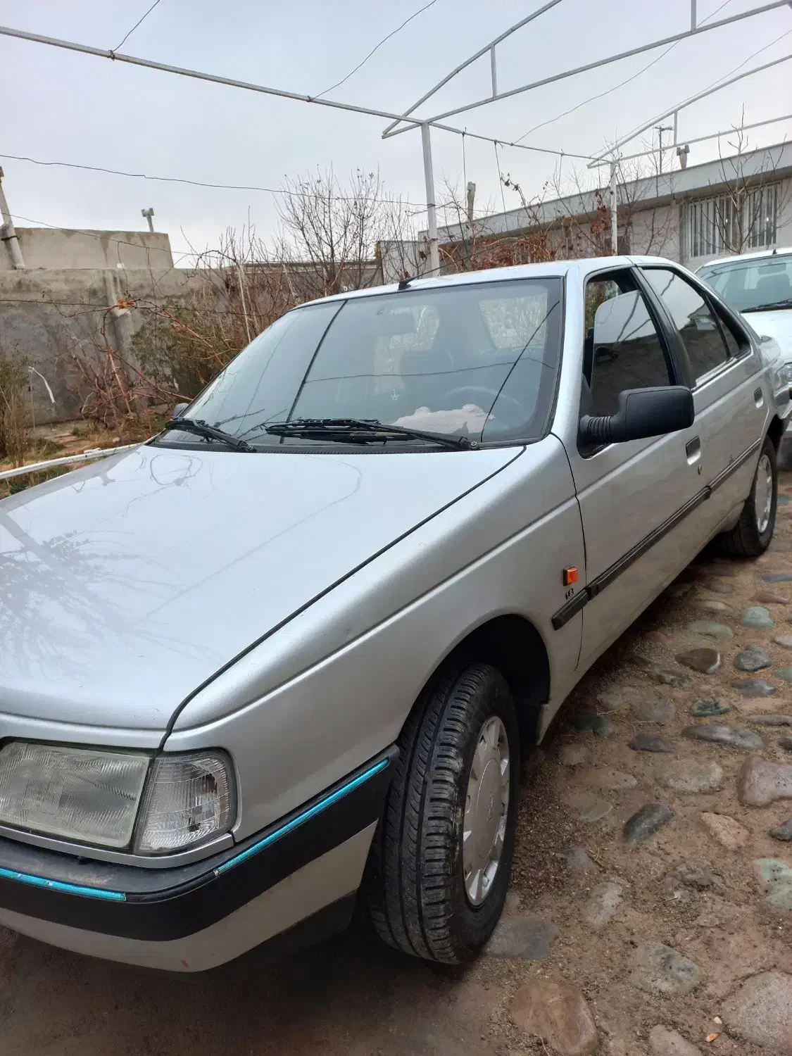 پژو ۴۰۵ نقره ای خاص|خودرو سواری و وانت|تهران, فلاح|دیوار