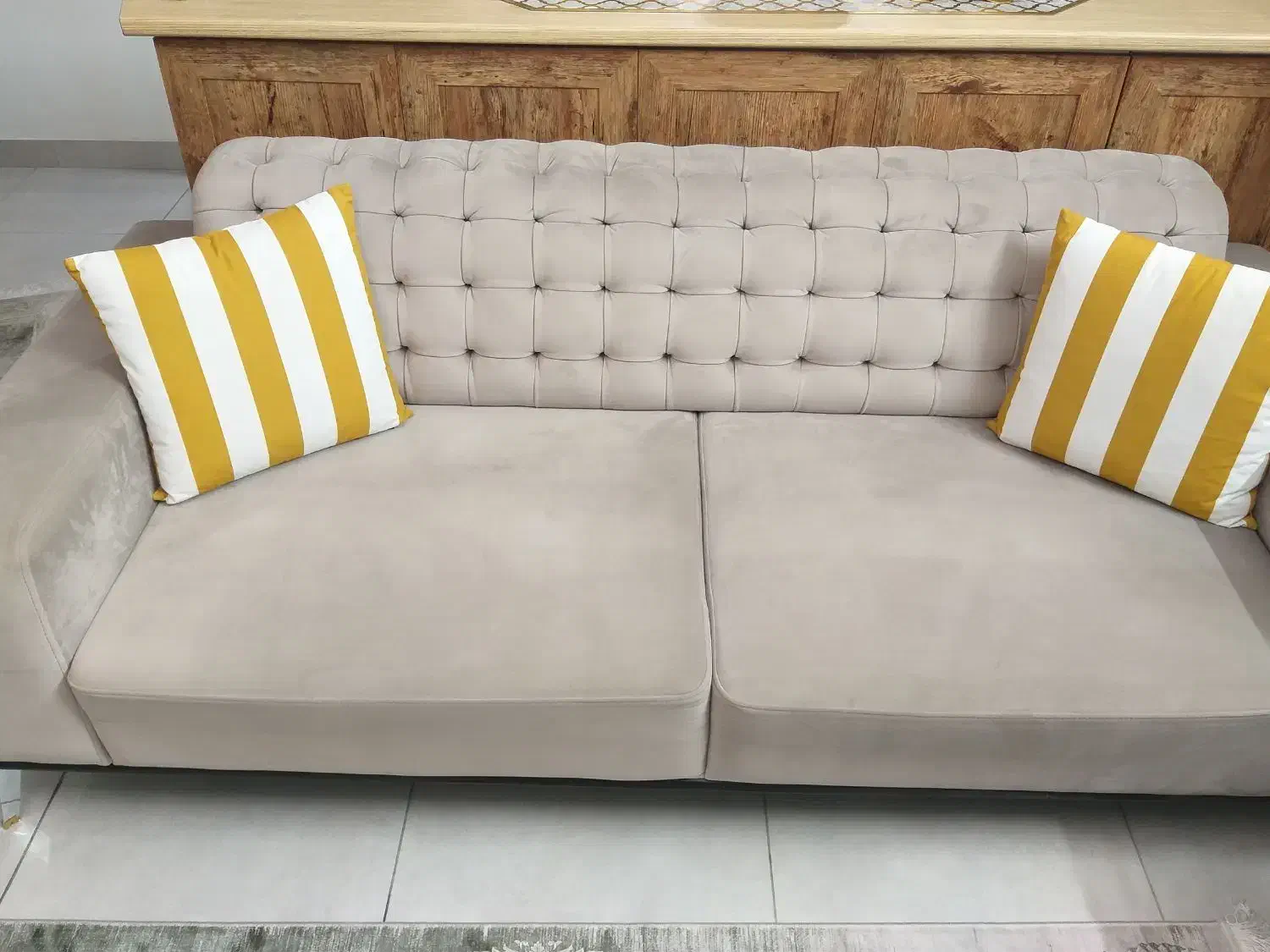 راحتی ۸ نفره تختخواب شو پایه استیل در حد واقعا نو|مبلمان خانگی و میز عسلی|قزوین, |دیوار