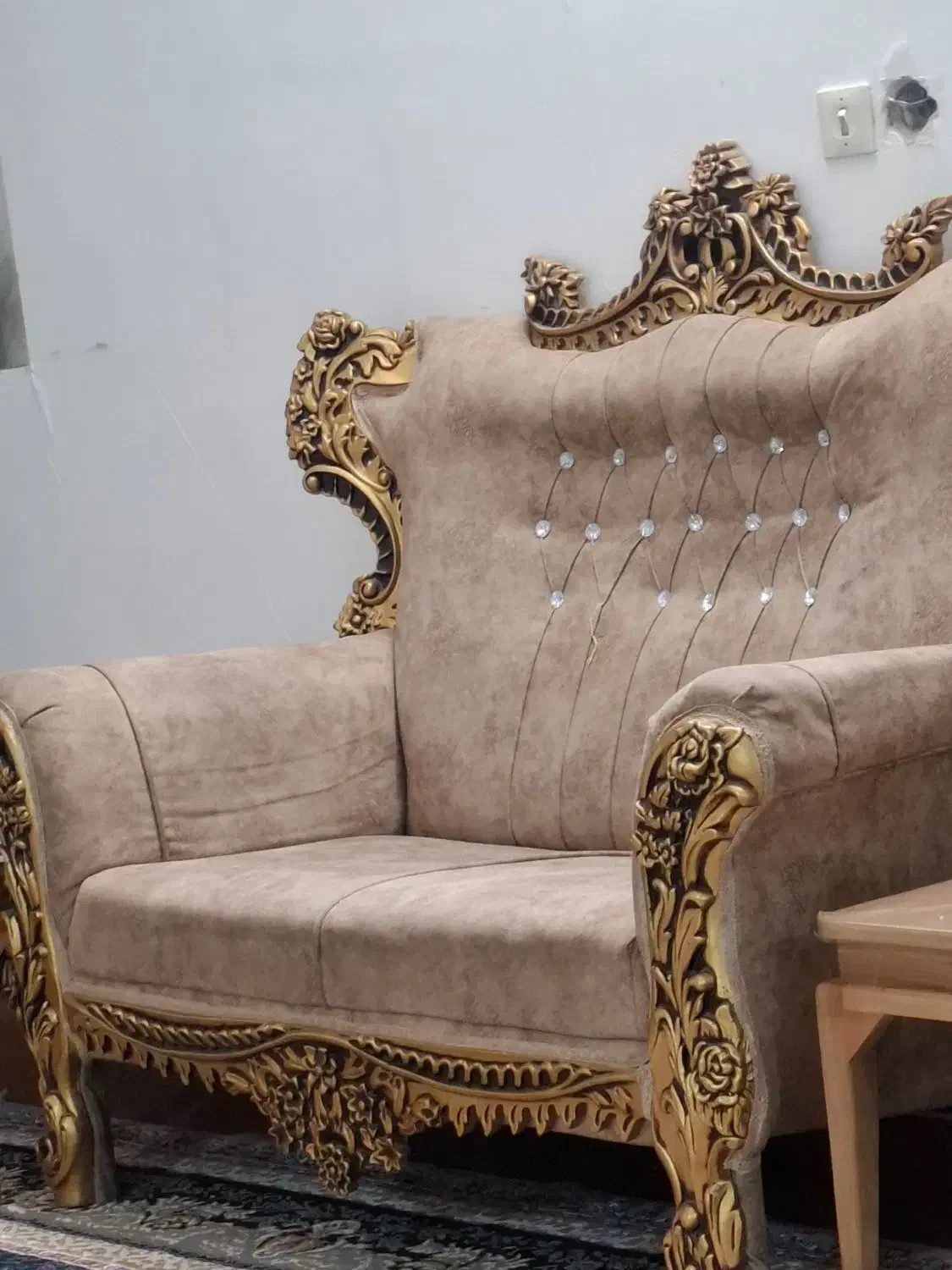 فروش مبل ۷ نفر طرح سلطنتی|مبلمان خانگی و میز عسلی|شیراز, فرگاز|دیوار