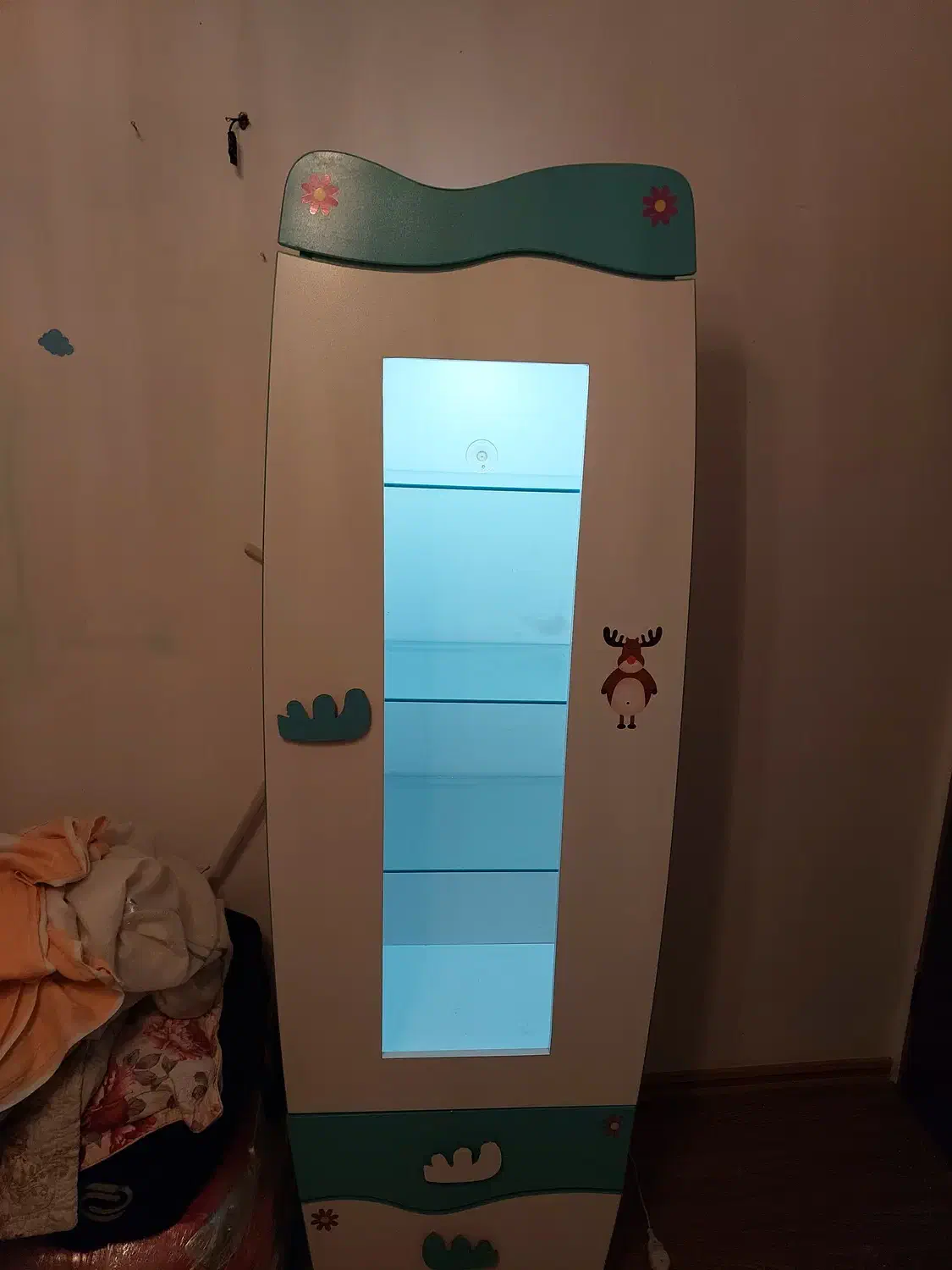 تخت نوجوان با دوتا کشو جادار و تشک نو و بوفه کمد|تخت و سرویس خواب|پرند, فاز ۶|دیوار