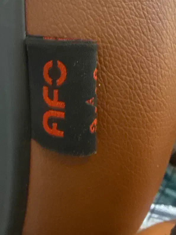 صندلی|مبلمان اداری|اندیشه, شهرک کوثر|دیوار