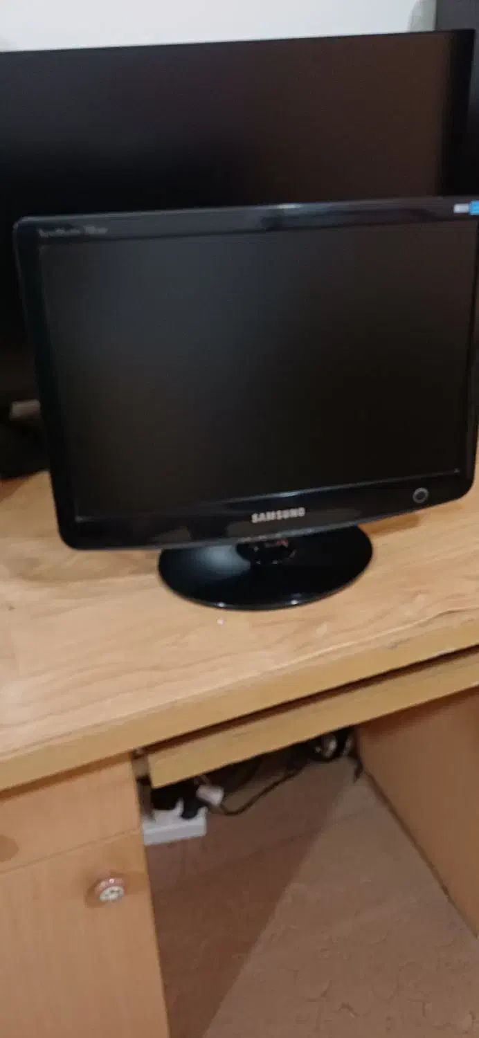 مانیتور ۱۷ اینچ|قطعات و لوازم جانبی رایانه|تبریز, |دیوار