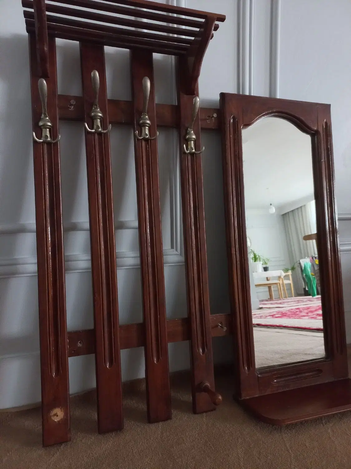 جالباسی|بندرخت و رخت‌آویز|قوچان, |دیوار