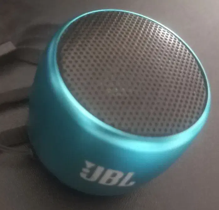 مینی اسپیکر بلوتوثی رم‌خور طرح JBL با شارژر اصلی|پخش‌کننده همراه|اسلام‌شهر, مطهری|دیوار