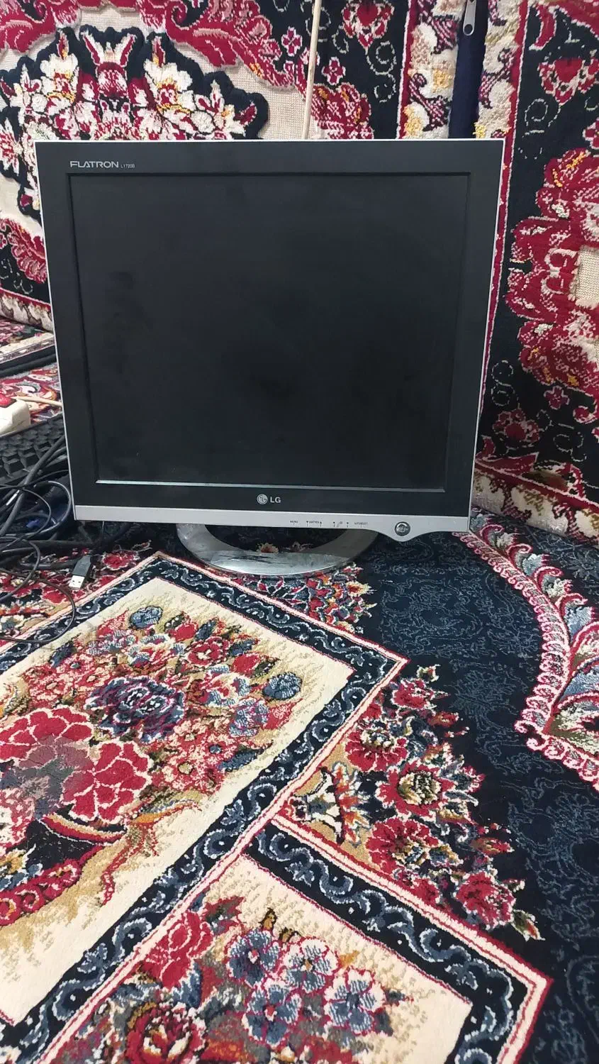فروش فوری مانیتور ال جی|قطعات و لوازم جانبی رایانه|سقز, |دیوار