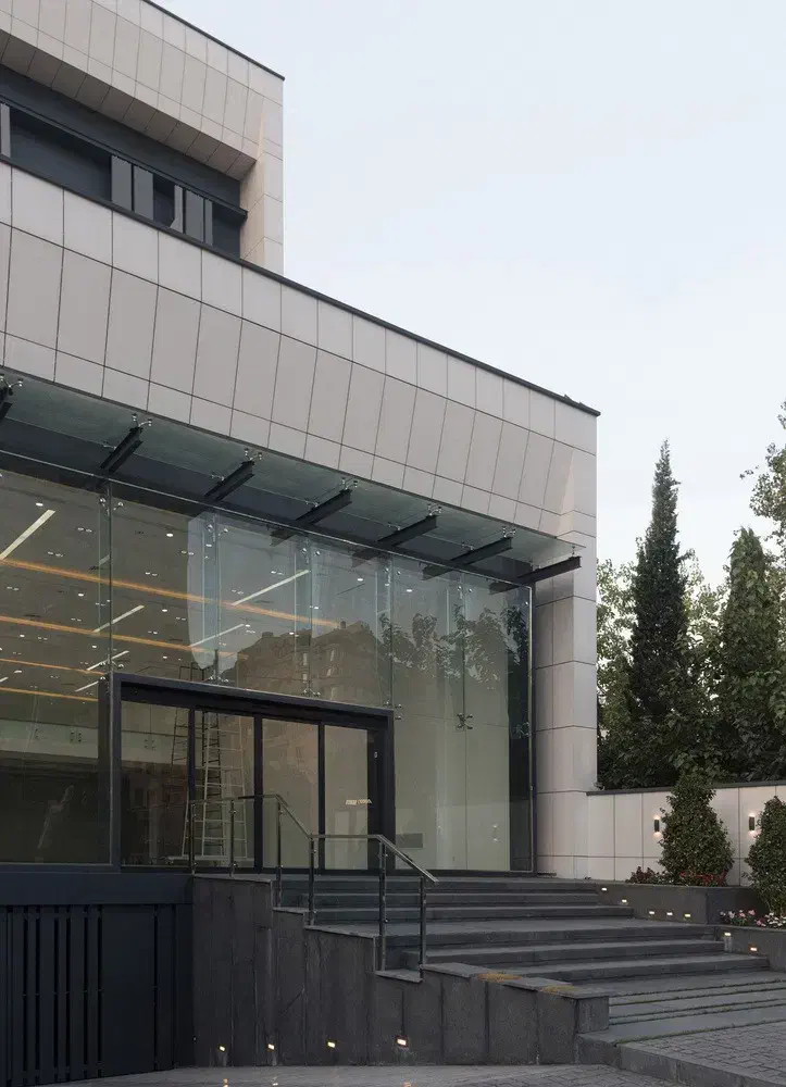 ۴۰۰ متر تجاری فلت در فرمانیه / تمامی مشاغل|اجارهٔ مغازه و غرفه|تهران, فرمانیه|دیوار