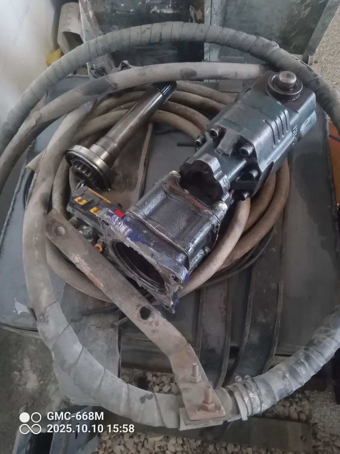 پمپ هیدرولیک و بغل گیربکس کمپرس|قطعات یدکی و لوازم جانبی|کرمانشاه, |دیوار