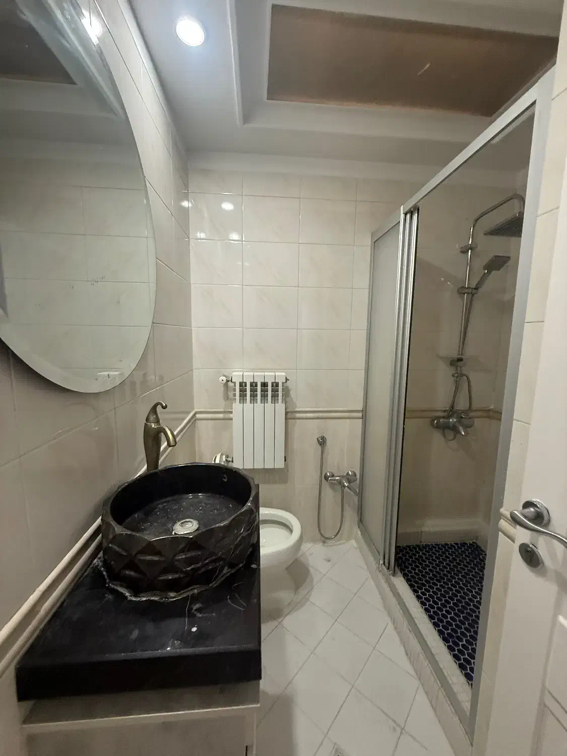 نیاوران،مرجان،۱۰۰ متر ۲ خواب