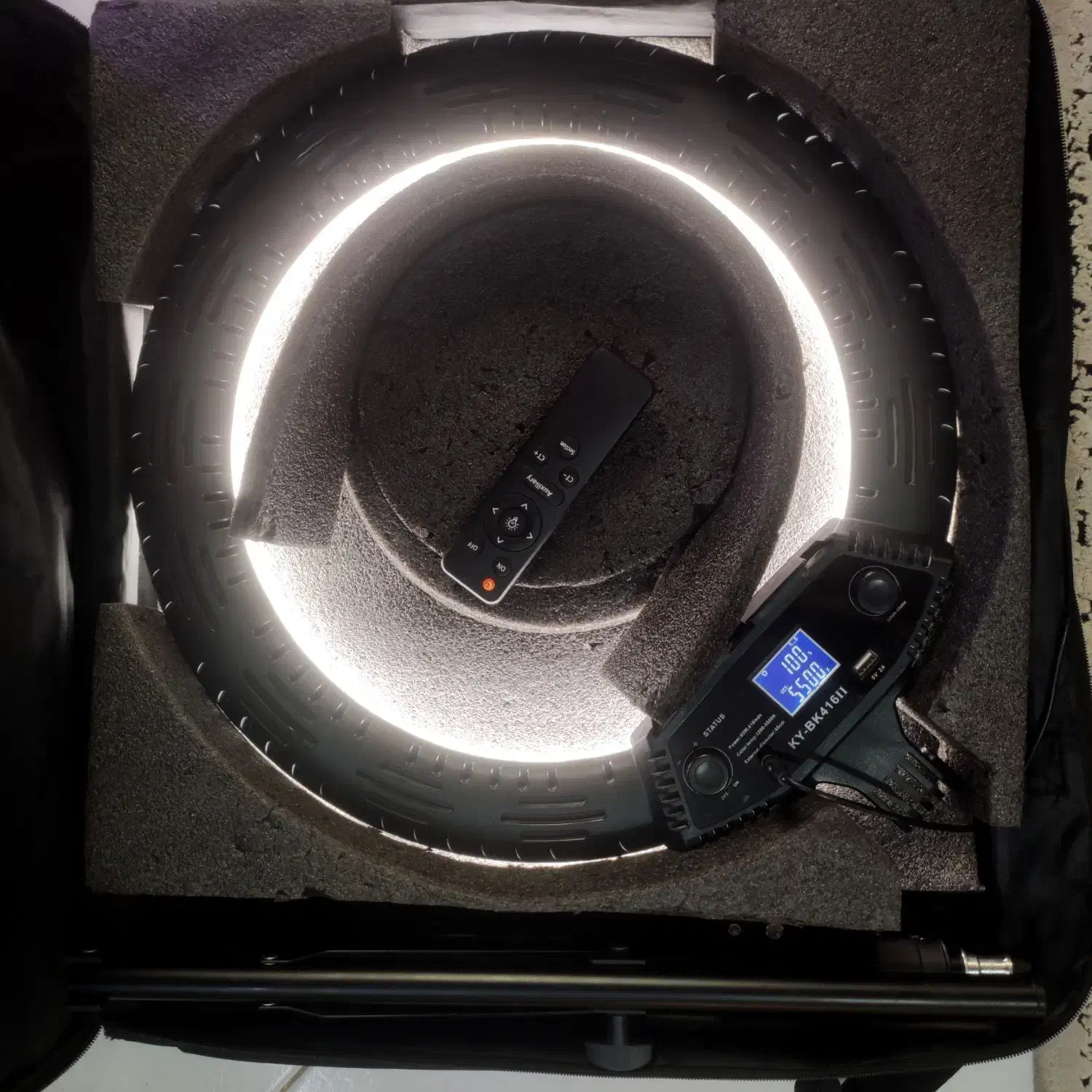 رینگ لایت هیرو مدل KY-BK416 با سه پایه و کیف|دوربین عکاسی و فیلمبرداری|تهران, دهقان|دیوار